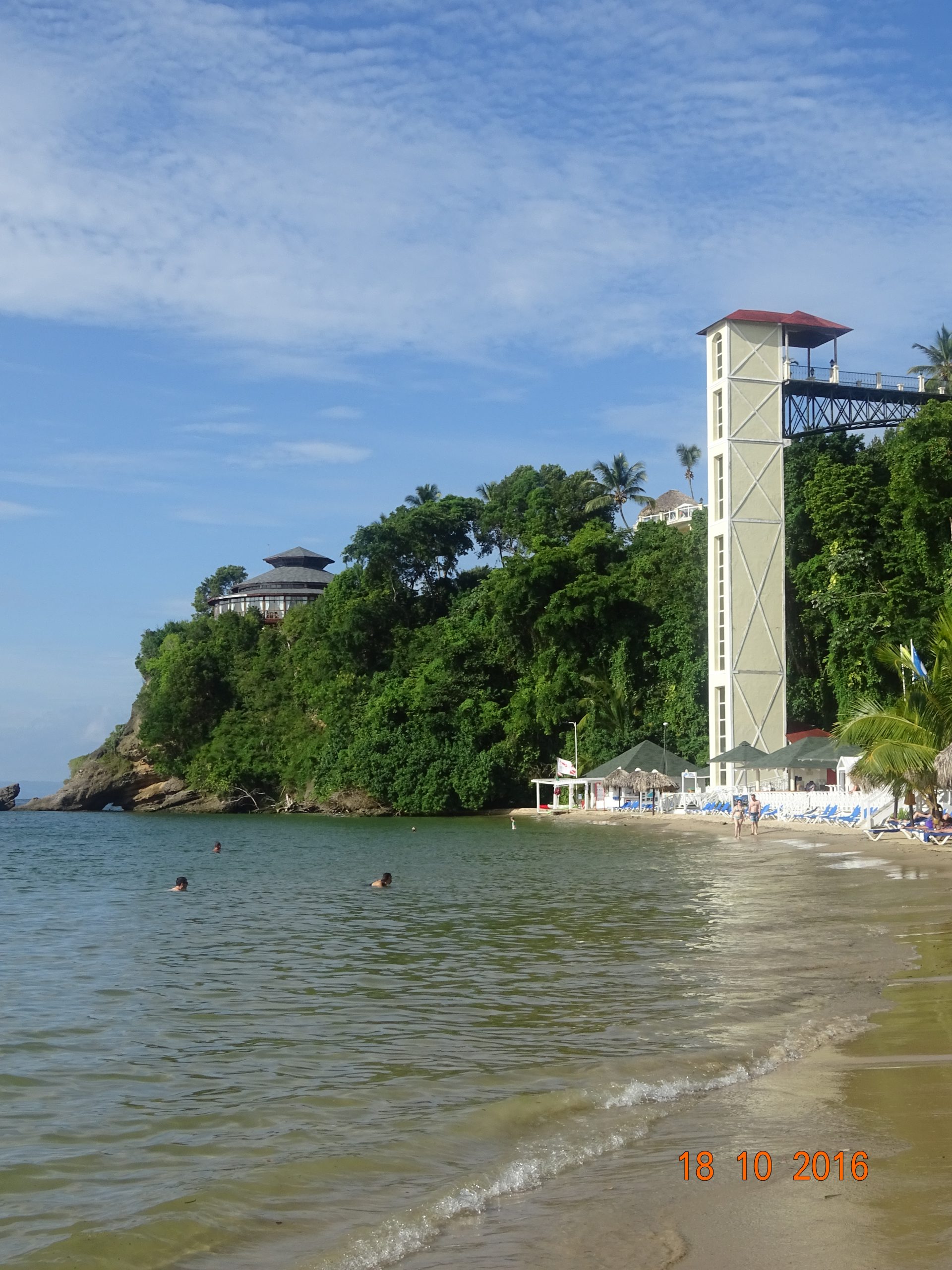 025